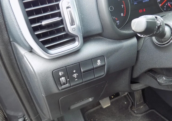 Kia Sportage cena 87900 przebieg: 30200, rok produkcji 2018 z Myszków małe 352